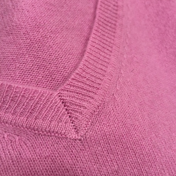 100% 2 ply Cashmere sweater - Picture 6 of 11